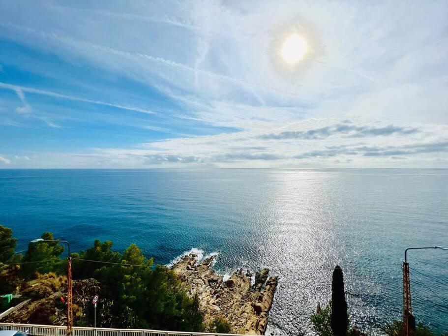 Suite Sunset 18 - Fronte Mare San Remo Exterior foto