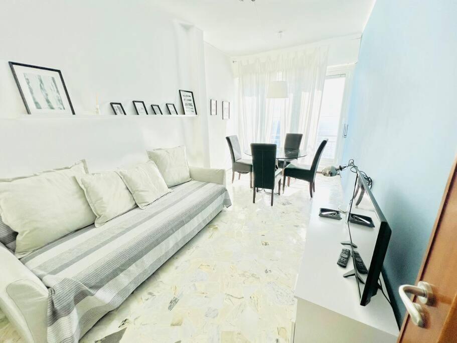 Suite Sunset 18 - Fronte Mare San Remo Exterior foto